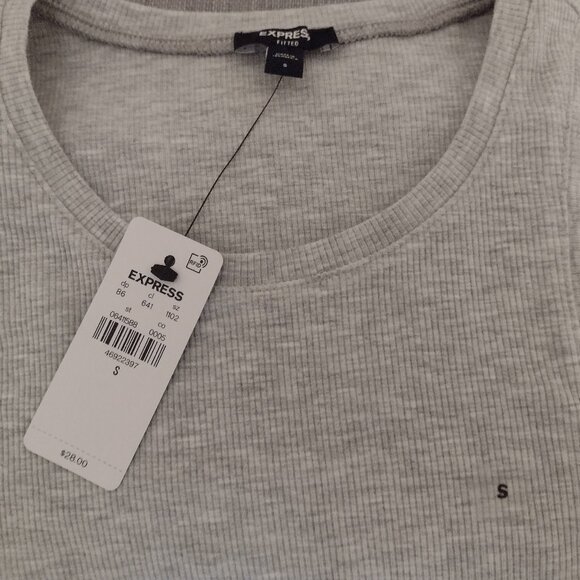 Express Fitted Ribbed High Neck Tank - Picture 2 of 9